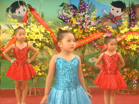 Niềm vui của cô và trò Trường mầm non Tràng An