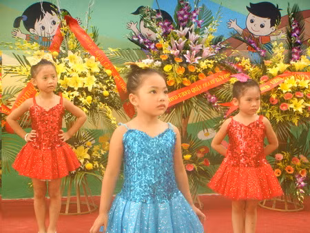 Niềm vui của cô và trò Trường mầm non Tràng An