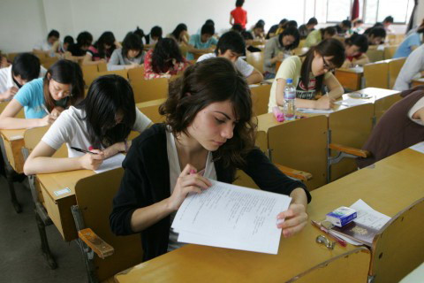 Mỹ: Danh hiệu trung tâm GD bậc cao bị lung lay