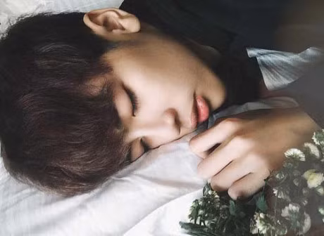 Chang trai Viet danh 45 phut trang diem moi ngay, di den dau cac co gai nhin theo den do - Anh 5