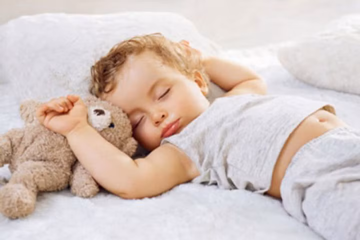 Cách khắc phục chứng mồ hôi trộm ở trẻ