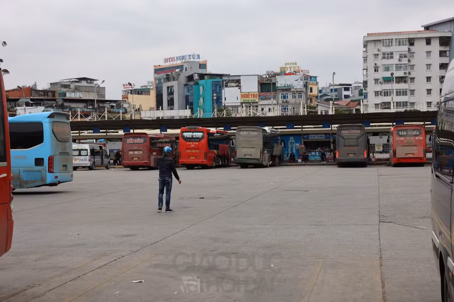 Nhiều bến xe ở Hà Nội đìu hiu những ngày cuối năm ảnh 11