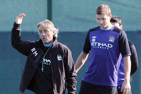 HLV Mancini: Man City sẽ tiếp tục mua sắm