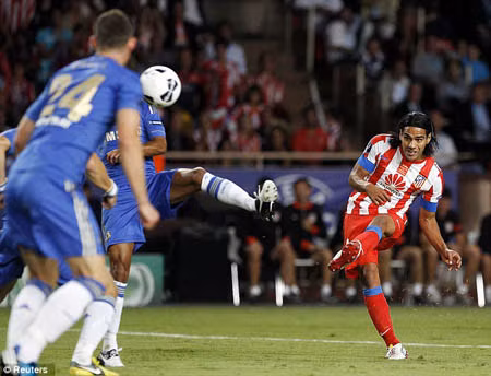 Radamel Falcao có màn trình diễn ấn tượng