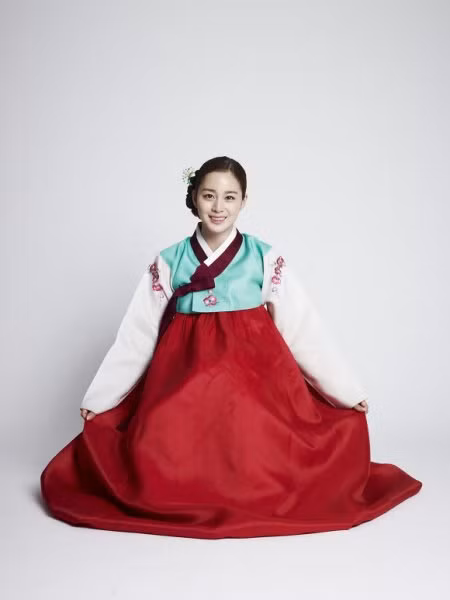 "Nữ thần sắc đẹp" Kim Tae Hee