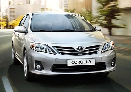 Ford Focus vs Toyota Corolla: mẫu xe nào là số 1?