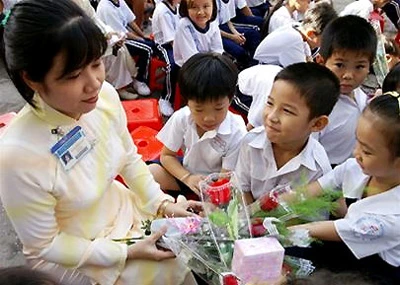 Ngành GD phát động thi đua chào mừng kỷ niệm 30 năm ngày Nhà giáo Việt Nam