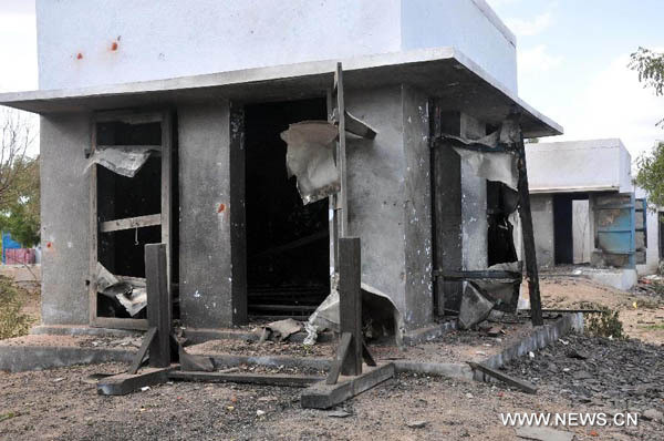 Gần 80 người thiệt mạng vì nổ kho đạn và nhà máy pháo hoa ảnh 2 Hiện trường sau vụ hỏa hoạn tại nhà máy pháo hoa ở Ẩn Độ