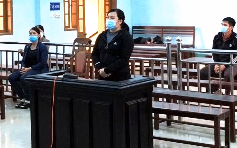 Bị cáo Nguyễn Thị Hường tại phiên toà xét xử. Ảnh: Công an Gia Lai.