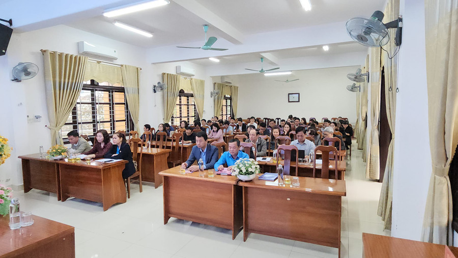 Hội nghị sơ kết hoạt động công đoàn học kỳ I. Hội nghị sơ kết hoạt động công đoàn học kỳ I.