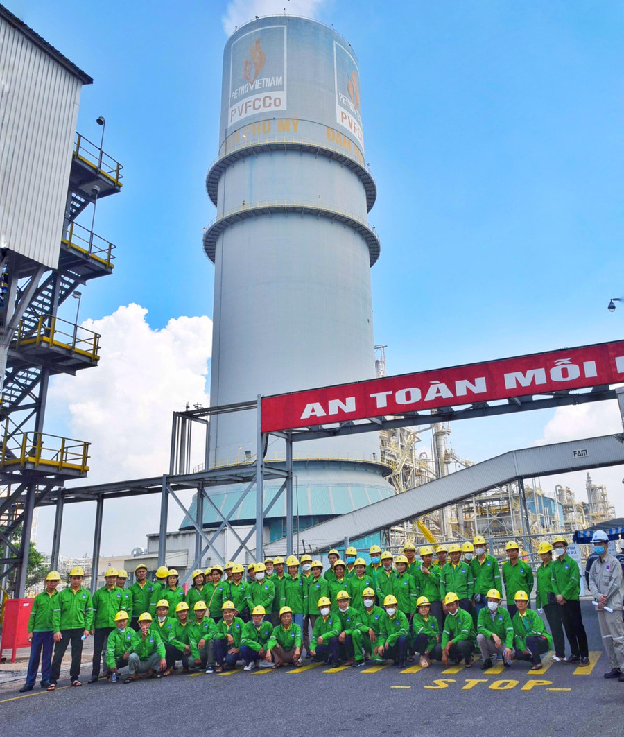 Đoàn thăm quan và nghe giới thiệu và Nhà máy Đạm Phú Mỹ- NPK Phú Mỹ và dòng sản phẩm phân bón Phú Mỹ Đoàn thăm quan và nghe giới thiệu và Nhà máy Đạm Phú Mỹ- NPK Phú Mỹ và dòng sản phẩm phân bón Phú Mỹ