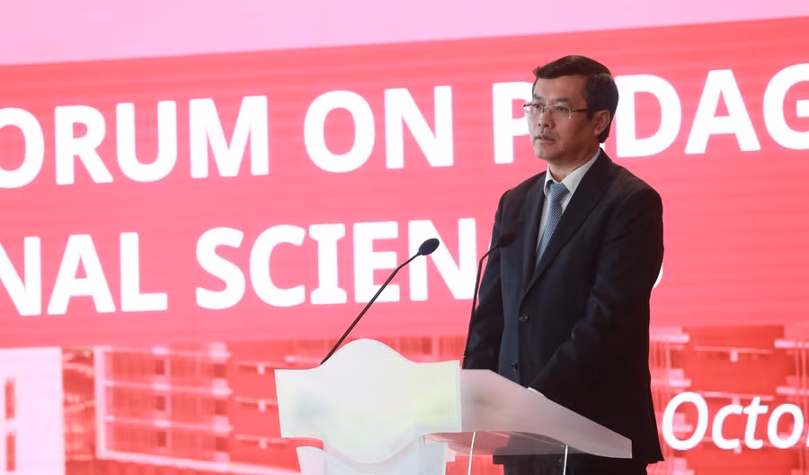 Thứ trưởng Bộ GD&ĐT Nguyễn Văn Phúc phát biểu ý kiến tại Diễn đàn. Thứ trưởng Bộ GD&ĐT Nguyễn Văn Phúc phát biểu ý kiến tại Diễn đàn.