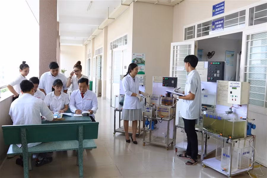 Trường ĐH Lạc Hồng tạo mọi điều kiện để sinh viên có thể cọ xát trực tiếp với công việc.