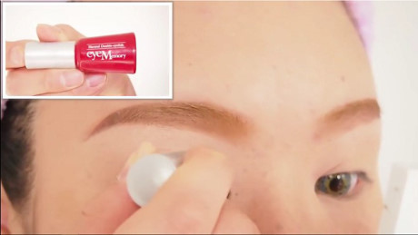 Học cách make up kiểu Tây cho cô nàng không chân mày, mí mắt nông - Ảnh 6 Hoc cach make up kieu Tay cho co nang khong chan may, mi mat nong - Anh 6