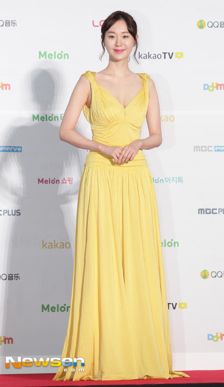 Dàn sao Hàn khoe sắc trên thảm đỏ Melon Music Awards 2016 - Ảnh 4 Dan sao Han khoe sac tren tham do Melon Music Awards 2016 - Anh 4