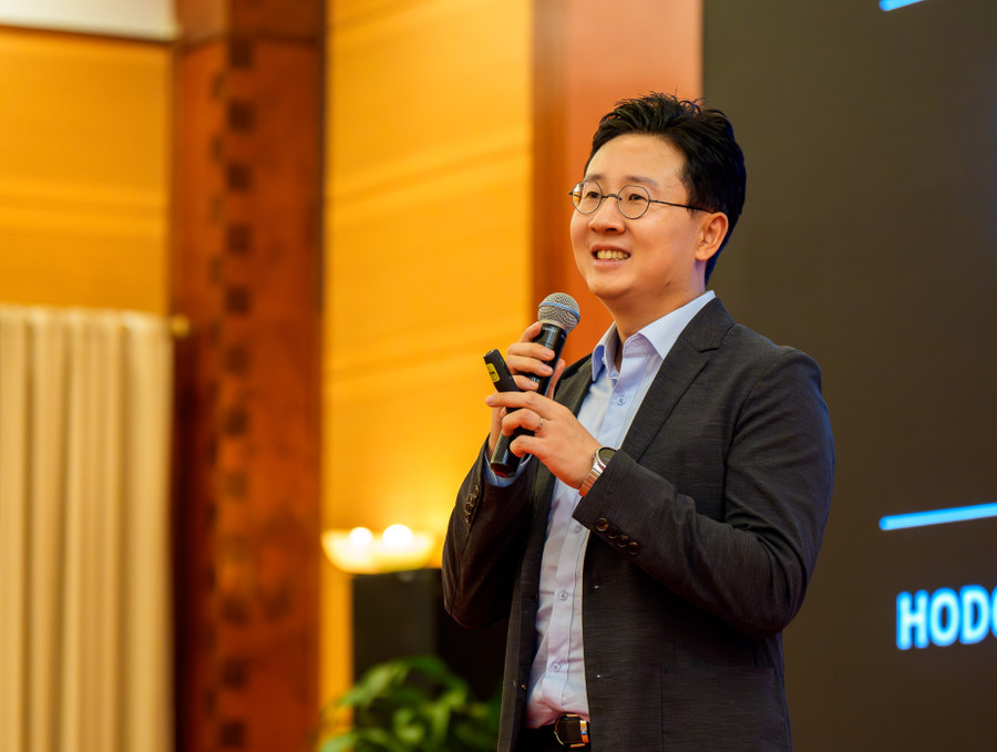 Ông Kim Min Woo - Founder & CEO Hodoo labs chia sẻ tại sự kiện. Ông Kim Min Woo - Founder & CEO Hodoo labs chia sẻ tại sự kiện.