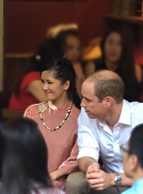 Diva Hồng Nhung khoe khoảnh khắc đẹp dịu dàng bên Hoàng tử Anh William - Ảnh 1 Diva Hong Nhung khoe khoanh khac dep diu dang ben Hoang tu Anh William - Anh 1