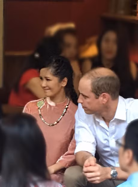 Diva Hong Nhung khoe khoanh khac dep diu dang ben Hoang tu Anh William - Anh 1