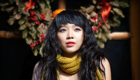 Cac sao nu co guong mat dep ruc ro hop voi moi kieu toc - Anh 5