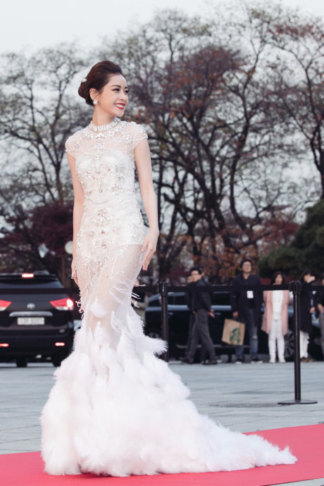Ngắm dàn sao nữ châu Á thiêu đốt thảm đỏ Asia Artist Award - Ảnh 2 Ngam dan sao nu chau A thieu dot tham do Asia Artist Award - Anh 2