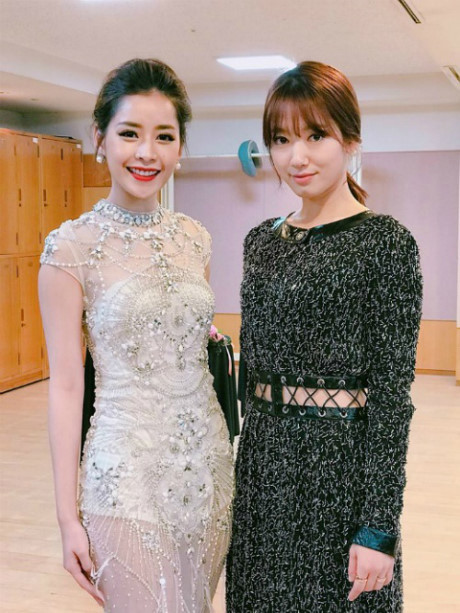 Ngắm dàn sao nữ châu Á thiêu đốt thảm đỏ Asia Artist Award - Ảnh 3 Ngam dan sao nu chau A thieu dot tham do Asia Artist Award - Anh 3