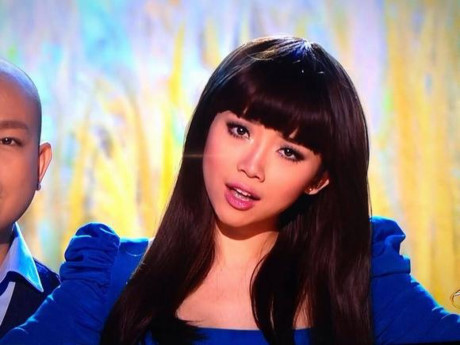 Cac sao nu co guong mat dep ruc ro hop voi moi kieu toc - Anh 6