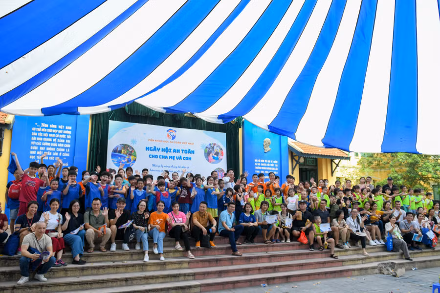 Ngày hội đã thực sự là một hoạt động trải nghiệm thiết thực nhất là đối với các bạn học sinh. (Ảnh: Lê Nghĩa)