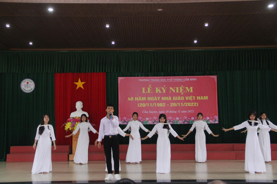 Một số tiết mục văn nghệ tại lễ kỷ niệm. Một số tiết mục văn nghệ tại lễ kỷ niệm.