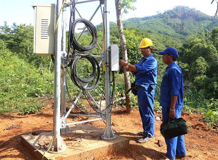 VNPT Phú Thọ lắp đặt các trạm thu, phát sóng di động ở Sinh Tàn.