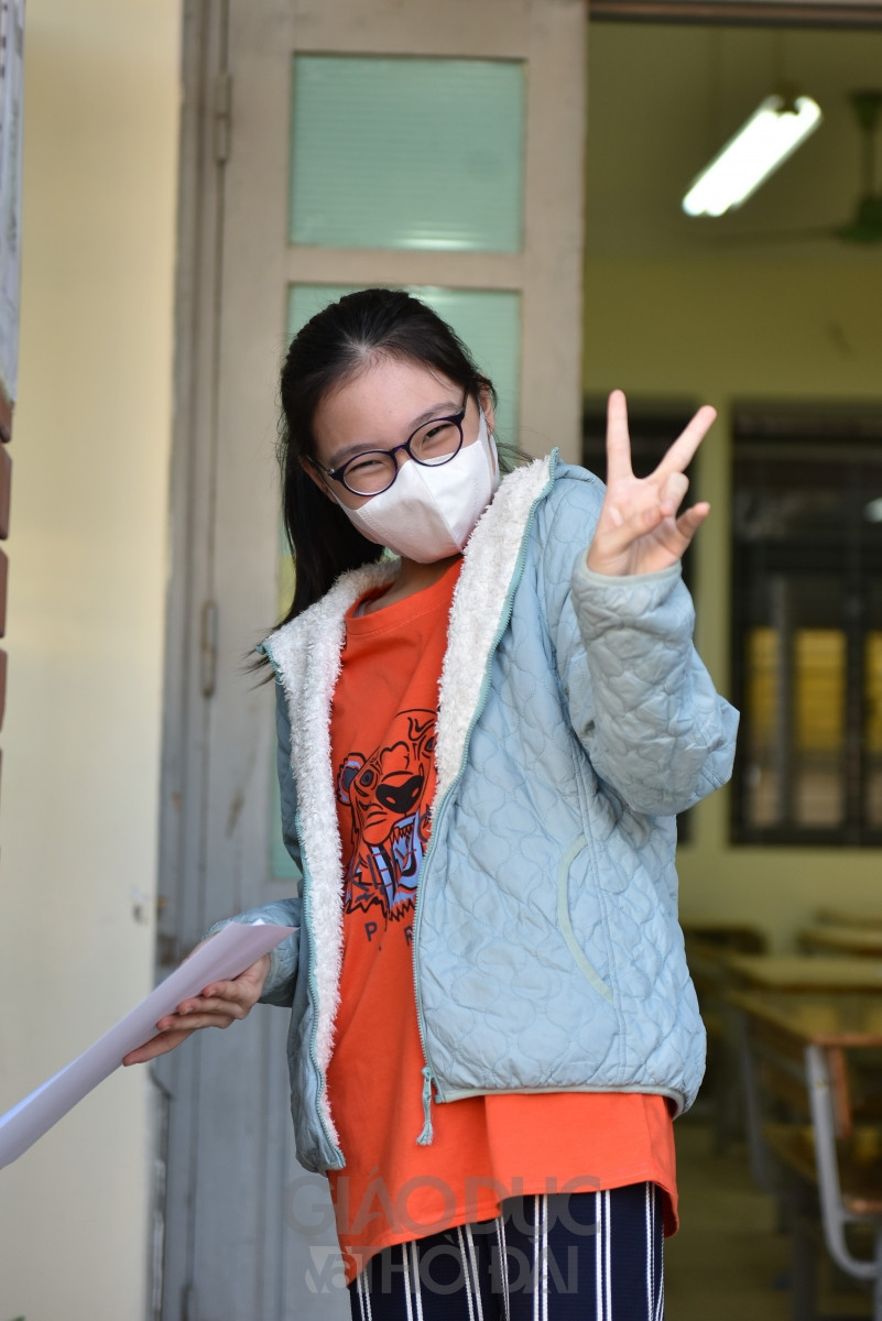 Tất cả học sinh khi tiêm xong đều rất vui, và hy vọng sẽ sớm được tới trường học trực tiếp.