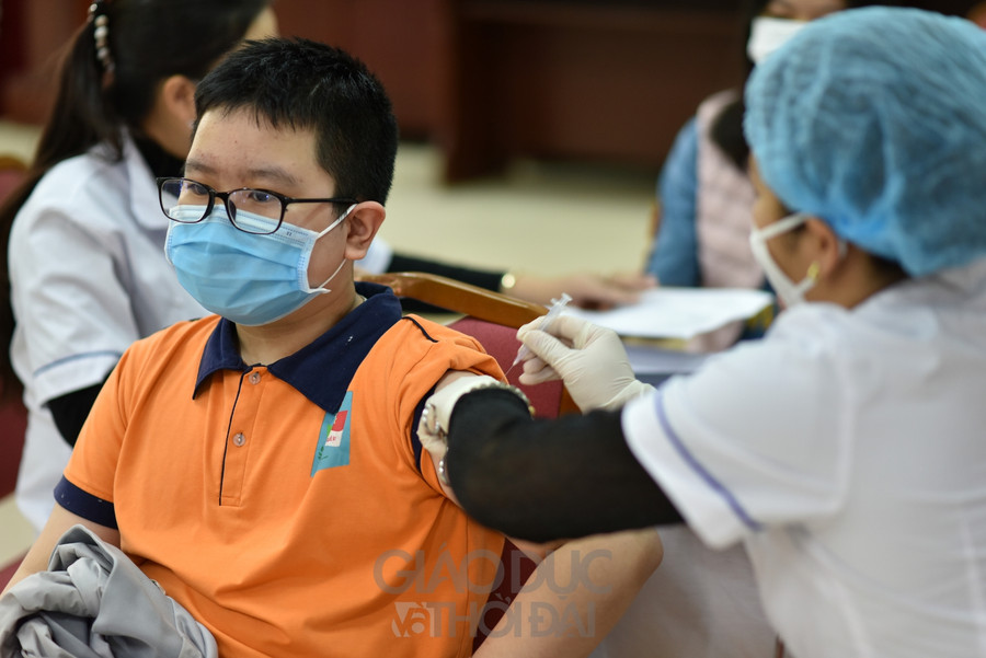 Hà Nội: Tiêm vắc xin cho trẻ từ 13-14 tuổi ảnh 7