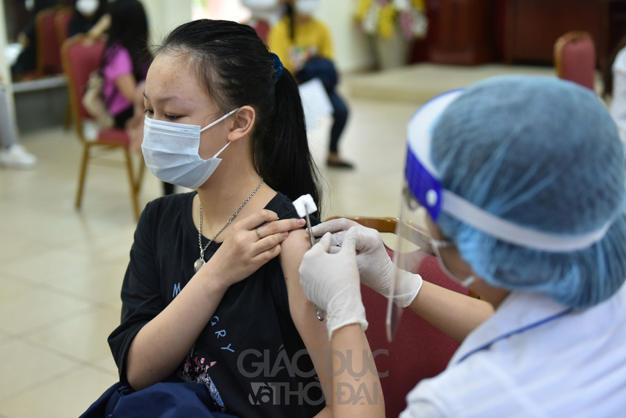 Hà Nội: Tiêm vắc xin cho trẻ từ 13-14 tuổi ảnh 6