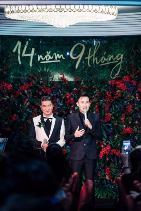 Rộ nghi vấn Đàm Vĩnh Hưng đã chia tay Dương Triệu Vũ? - Ảnh 1 Ro nghi van Dam Vinh Hung da chia tay Duong Trieu Vu? - Anh 1