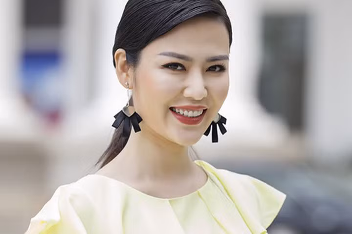 Hoa hậu Thu Thủy trẻ trung, xinh đẹp ở tuổi 41