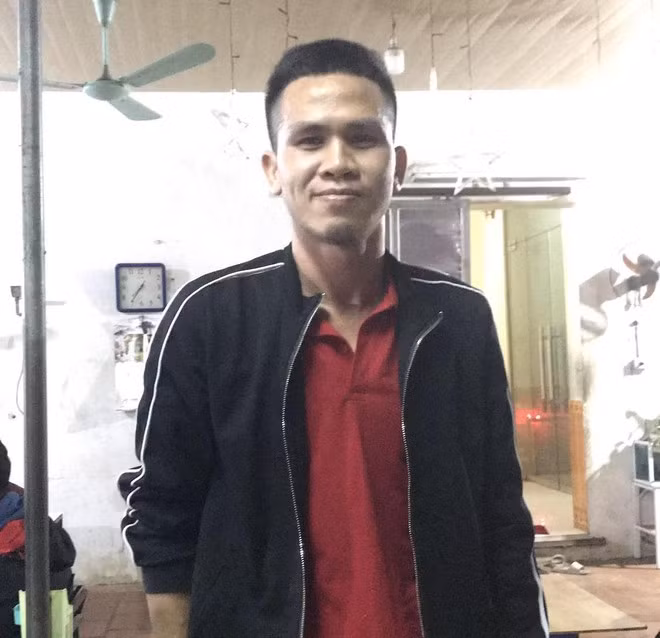 Anh Nguyễn Ngọc Mạnh - "người hùng" cứu cháu bé rơi từ lan can tầng 12 xuống chiều 28/2. Ảnh: ANTĐ