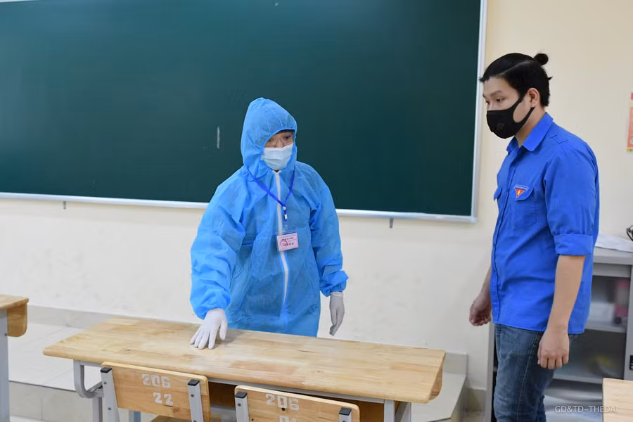 Hà Nội diễn tập phòng chống dịch Covid-19 cho kỳ thi lớp 10 THPT ảnh 7