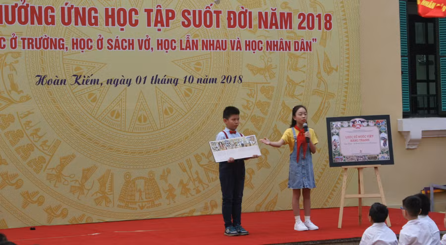 Một tiết mục do học sinh thực hiện tại lễ phát động