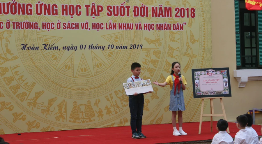 Một tiết mục do học sinh thực hiện tại lễ phát động