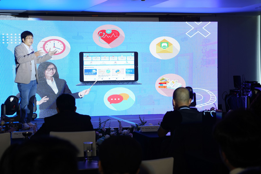 Ông Đỗ Chí Cường – Chủ tịch Công ty Công nghệ ITSOL mở đầu cuộc họp báo ra mắt ứng dụng. Ông Đỗ Chí Cường – Chủ tịch Công ty Công nghệ ITSOL mở đầu cuộc họp báo ra mắt ứng dụng.