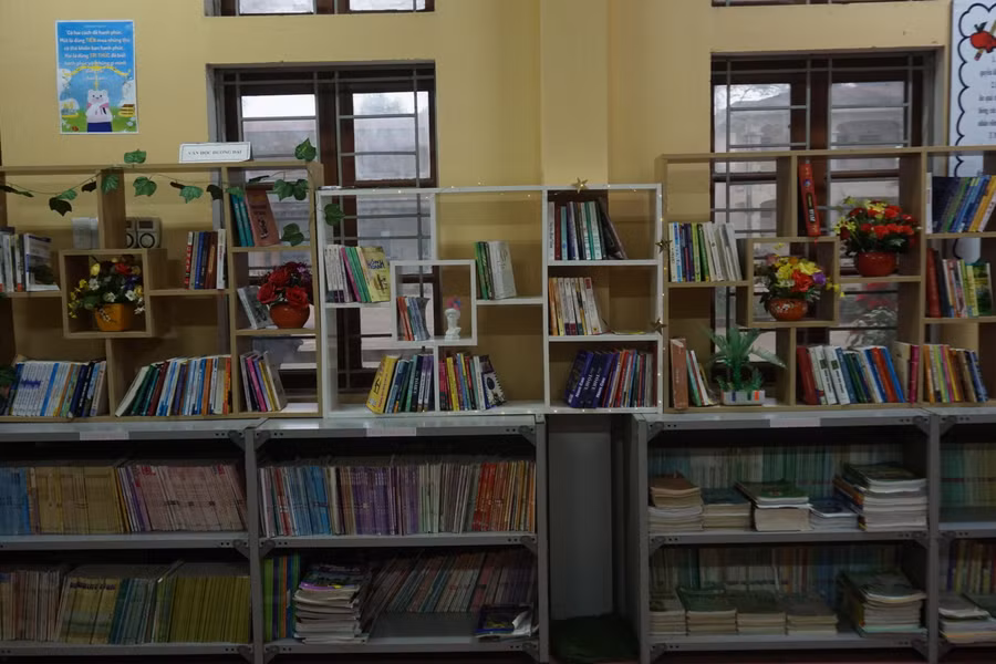 Với sự chuẩn bị kỹ lưỡng trước đó, nhóm đã nhanh chóng tạo ra một không gian đọc sách hiệu quả, khuyến khích văn hóa đọc.