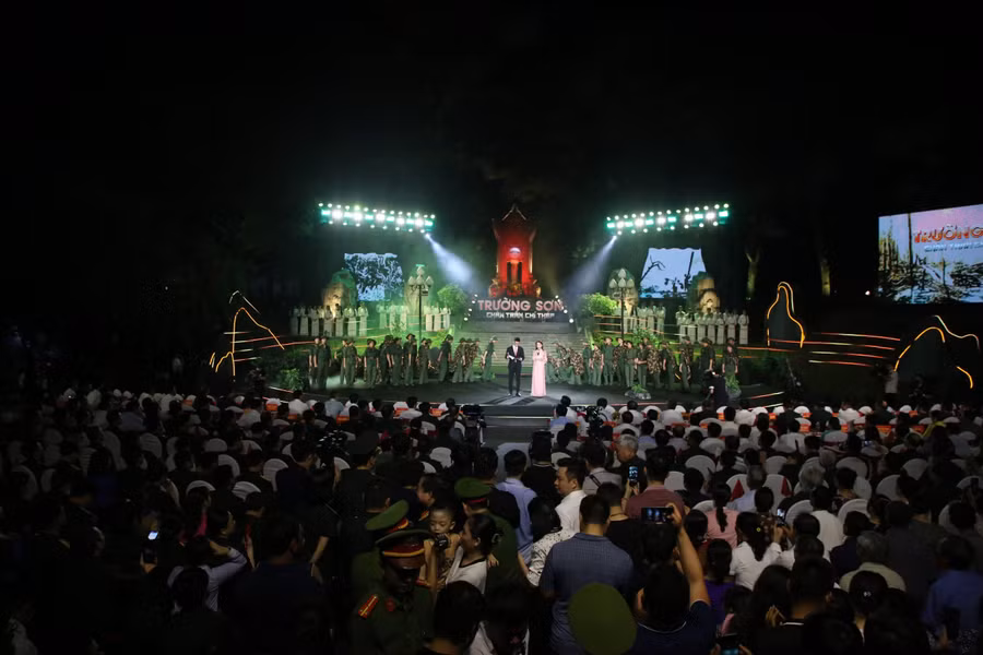 Chương trình tái hiện thời kỳ oanh liệt mở đường Hồ Chí Minh.