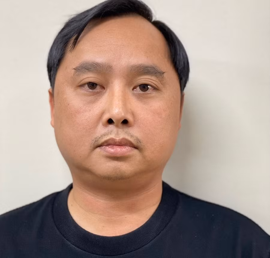 Đỗ Thành Nhân (Chủ tịch Hội đồng quản trị Công ty Cổ phần Louis Holdings, thành viên Hội đồng quản trị Công ty Cổ phần Louis Capital, Công ty Cổ phần Louis Land).