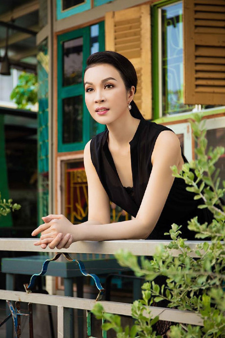 Những nữ đại gia Việt U40 nhưng da và dáng vẫn đẹp xuất sắc - Ảnh 8 Nhung nu dai gia Viet U40 nhung da va dang van dep xuat sac - Anh 8