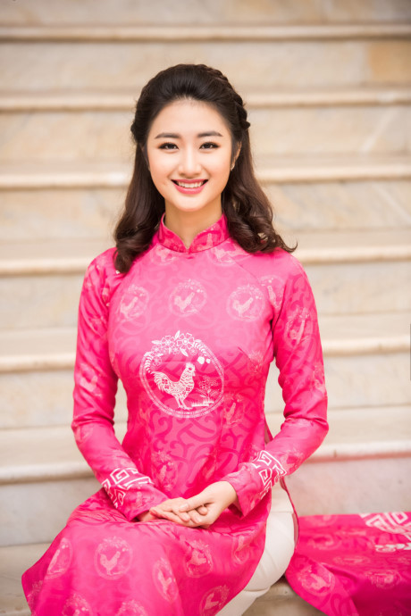Hoa hậu Bản sắc Việt Thu Ngân trình diễn áo dài - Ảnh 3 Hoa hau Ban sac Viet Thu Ngan trinh dien ao dai - Anh 3