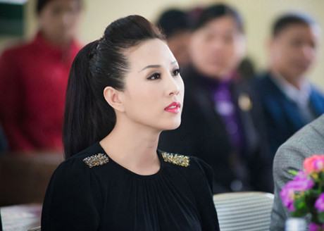 Những nữ đại gia Việt U40 nhưng da và dáng vẫn đẹp xuất sắc - Ảnh 14 Nhung nu dai gia Viet U40 nhung da va dang van dep xuat sac - Anh 14