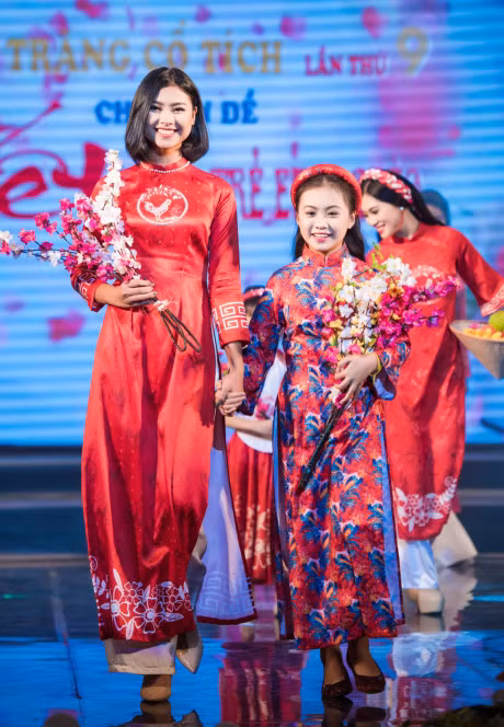 Hoa hau Ban sac Viet Thu Ngan trinh dien ao dai - Anh 5