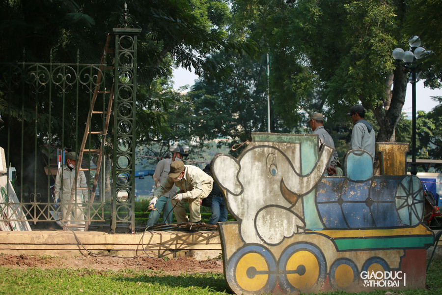 Trước đó, Phó chủ tịch UBND Hà Nội Dương Đức Tuấn đã ký văn bản thống nhất chủ trương về đề án tổ chức không gian đi bộ - văn hóa khu vực phố Trần Nhân Tông và phụ cận, vườn hoa, đường dạo quanh hồ Thiền Quang (quận Hai Bà Trưng).