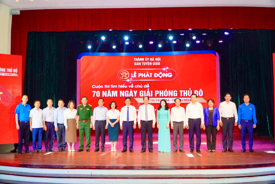 Lễ phát động cuộc thi tìm hiểu về chủ đề &apos;70 năm ngày Giải phóng Thủ đô&apos;.