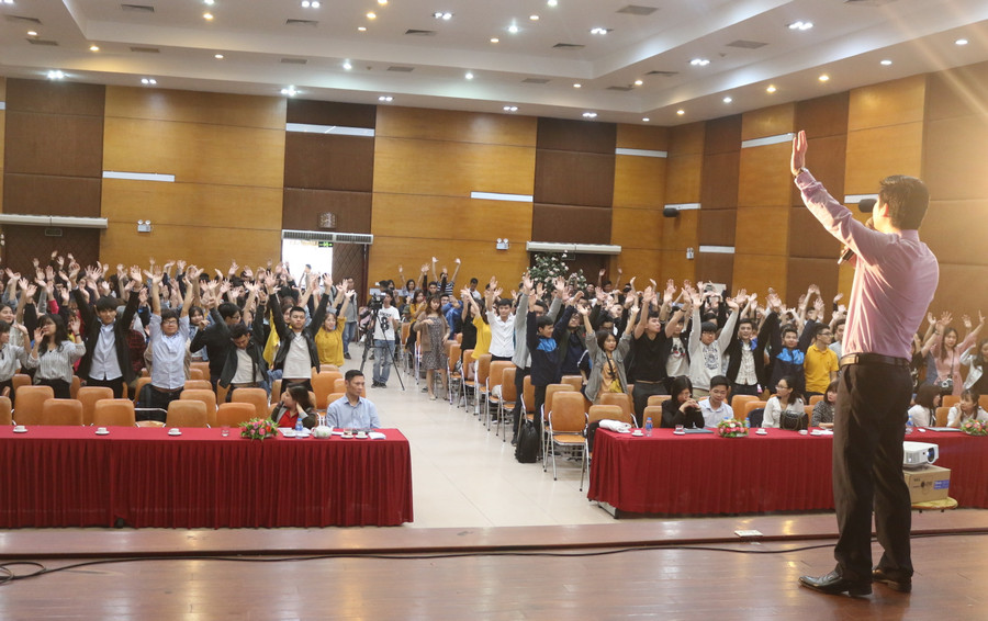 Một buổi tập huấn về kiến thức, kỹ năng khởi nghiệp tại Trường ĐH Mở Hà Nội.