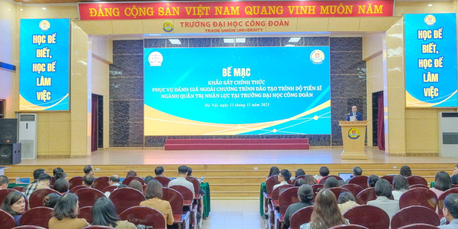 Toàn cảnh buổi lễ bế mạc. Toàn cảnh buổi lễ bế mạc.